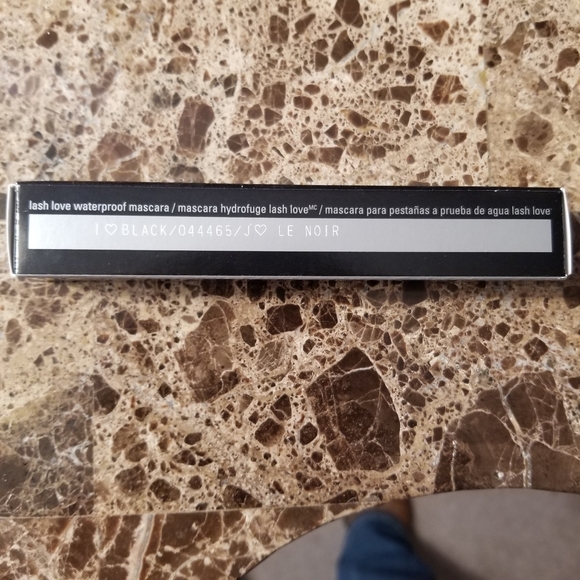 Black: Lash Love Waterproof Mascara - Picture 3 of 3